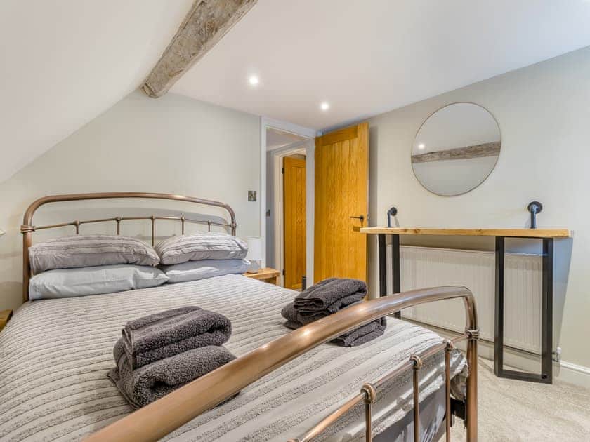 Double bedroom | Greenwell Cottage, Chesterfield