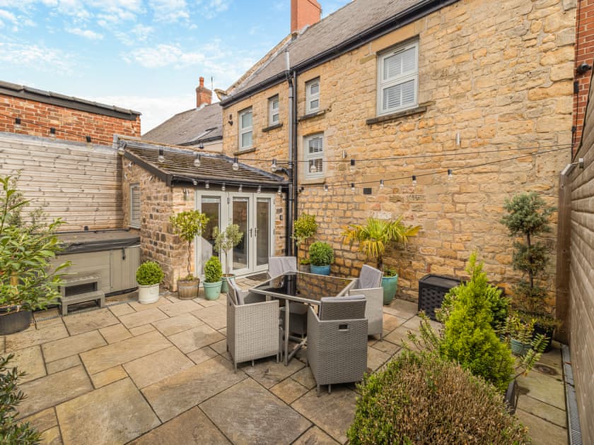 Outdoor area | Greenwell Cottage, Chesterfield