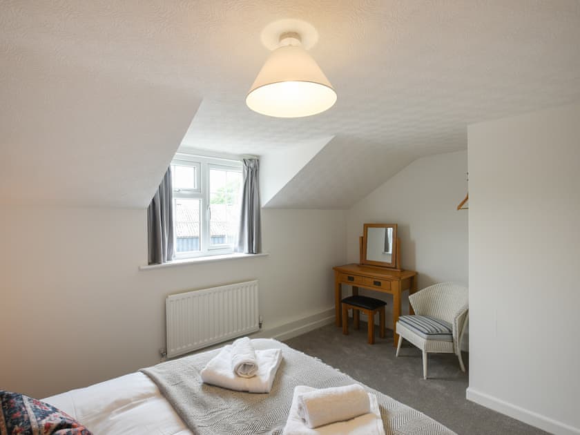 Double bedroom | Dolwen Isaf, Llanerfyl, near Welshpool
