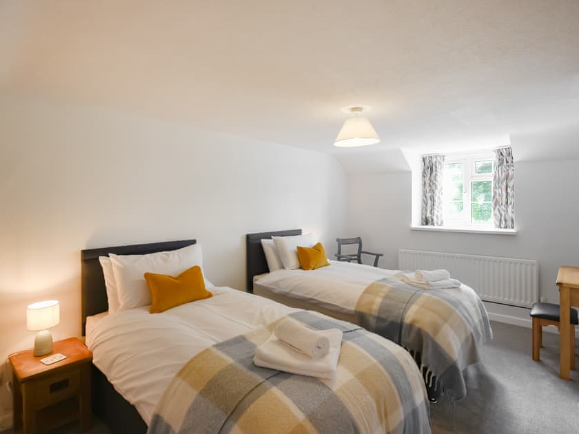 Twin bedroom | Dolwen Isaf, Llanerfyl, near Welshpool
