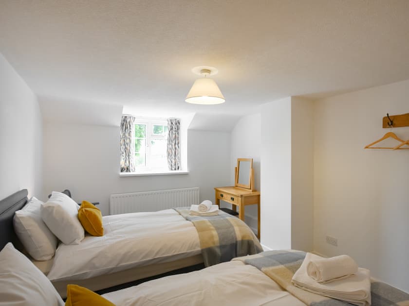 Twin bedroom | Dolwen Isaf, Llanerfyl, near Welshpool