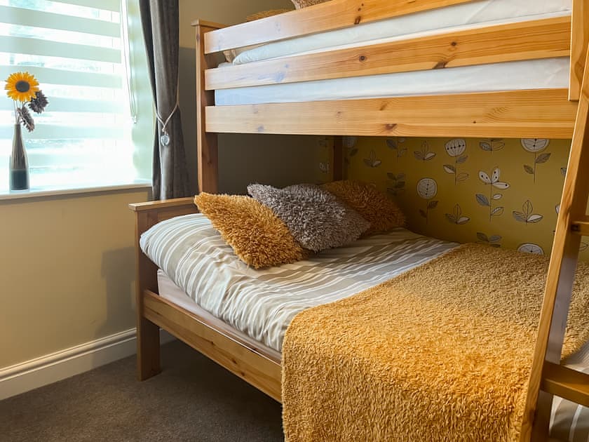 Bunk bedroom | Sea Breeze Cottage, Barmston, near Bridlington