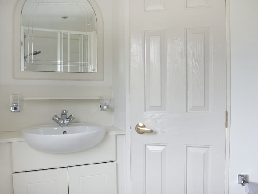 Bathroom | Evergreen - Forest Views, Moota, Near Cockermouth & North Lakes