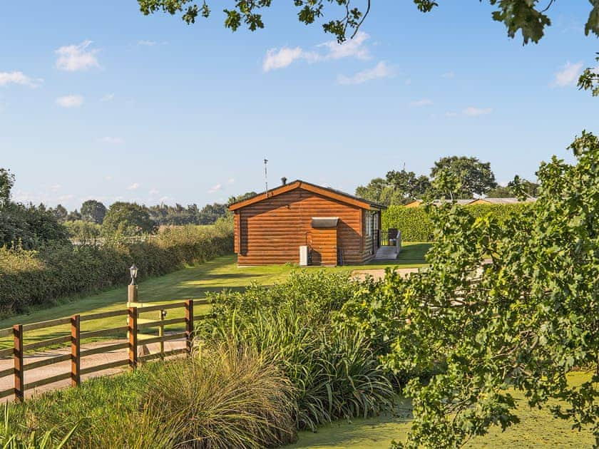 Exterior | Meadow View Lodge - Oaklands Country Lodges, Mount Pleasant, near Church Broughton