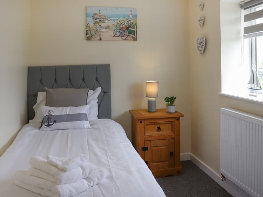 Single bedroom | Hen Fecws, Rhoshirwaen, near Aberdaron