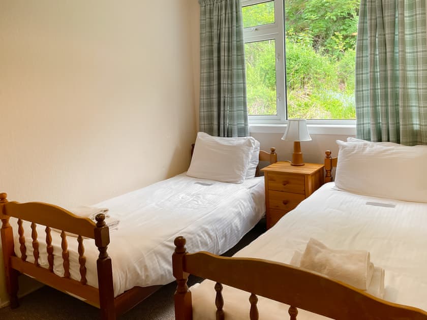 Twin bedroom | Crianlarich Cottage, Fort Augustus