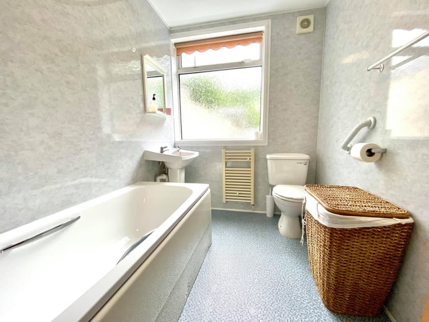 Bathroom | Crianlarich Cottage, Fort Augustus