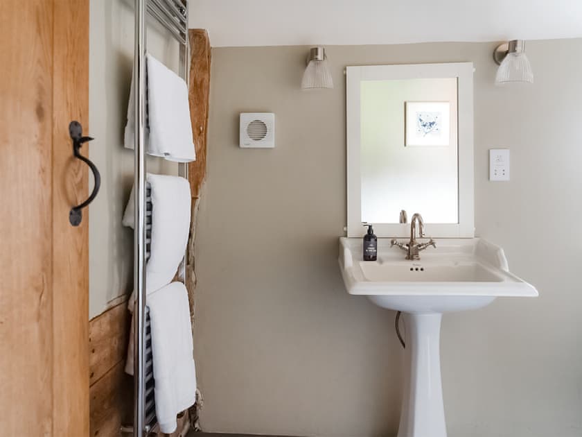 Bathroom | Hayloft Barn, Whitney-on-Wye, near Hereford