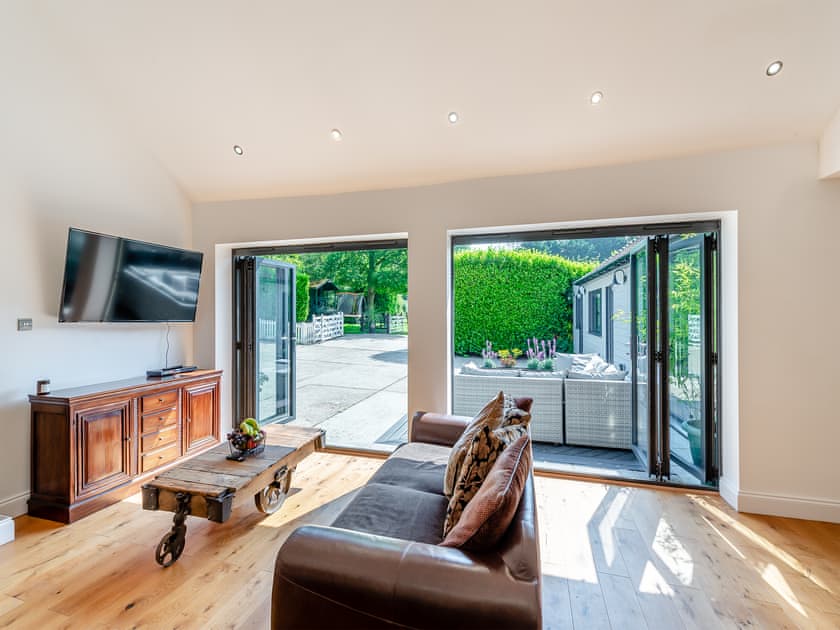 Living room | Foxton Lodge - Harrietsham Retreats, Harrietsham, Maidstone