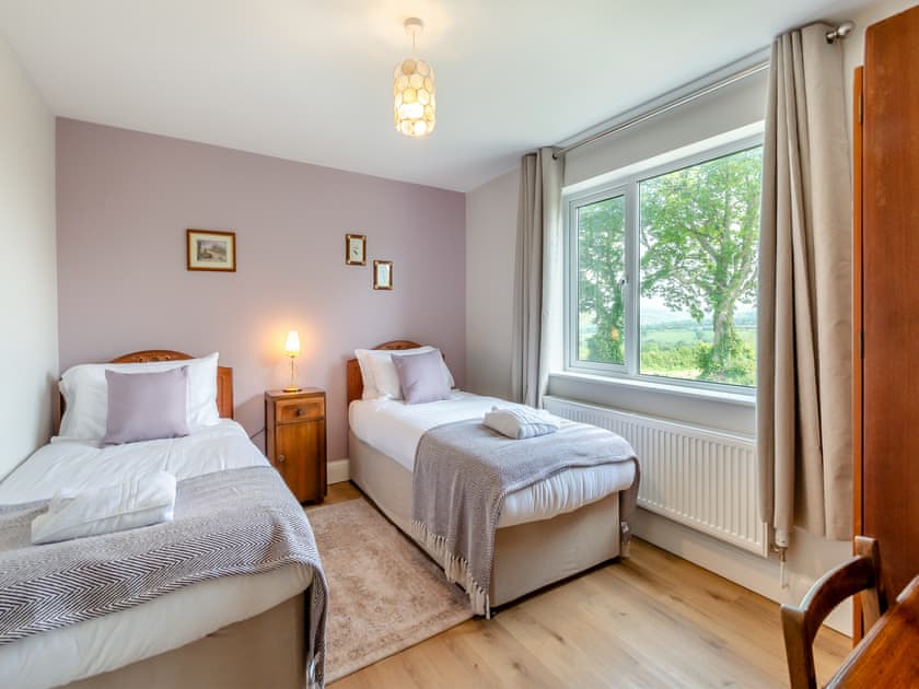 Room 7. Twin bedroom  | Llwyncelyn Farmhouse, Clynderwen