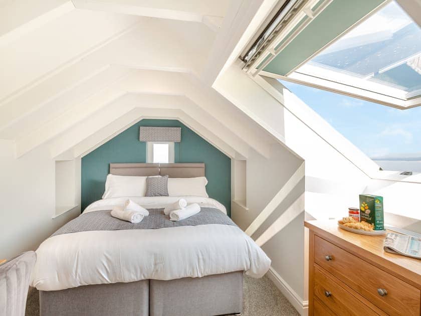 Double bedroom | Goppa, Llandanwg
