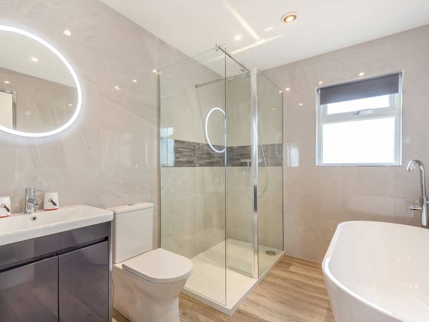 Bathroom | Goppa, Llandanwg