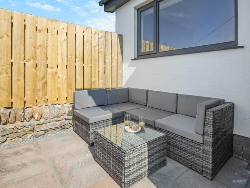Terrace | Goppa, Llandanwg