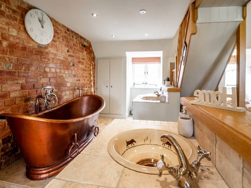 Bathroom | Freestone House, Ashby St Ledgers