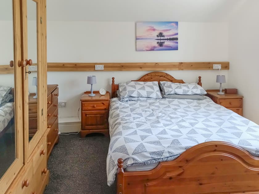 Double bedroom | Elder Cottage, Bridgend