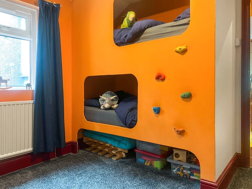 Bunk bedroom | Creative Afan Valley Home, Blaengwynfi, near Neath