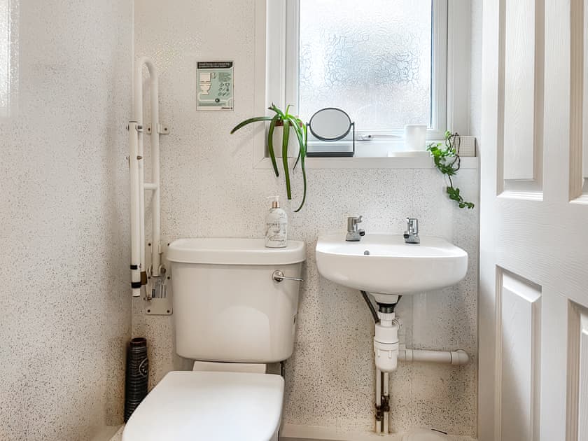 Bathroom | Creative Afan Valley Home, Blaengwynfi, near Neath