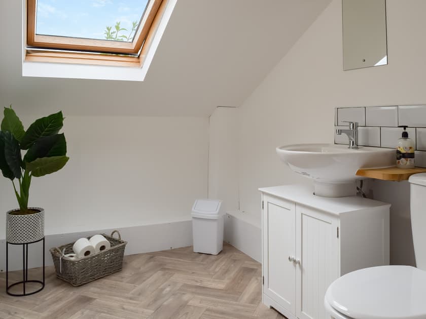 Bathroom | The Spinney, Carterton