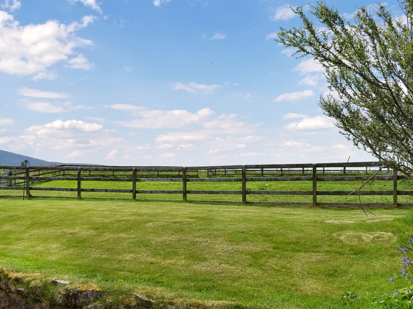 Outdoor area | Mid Bellandy, Glenrinnes