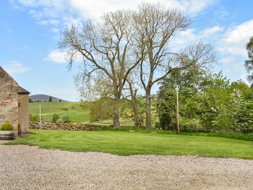 Outdoor area | Mid Bellandy, Glenrinnes