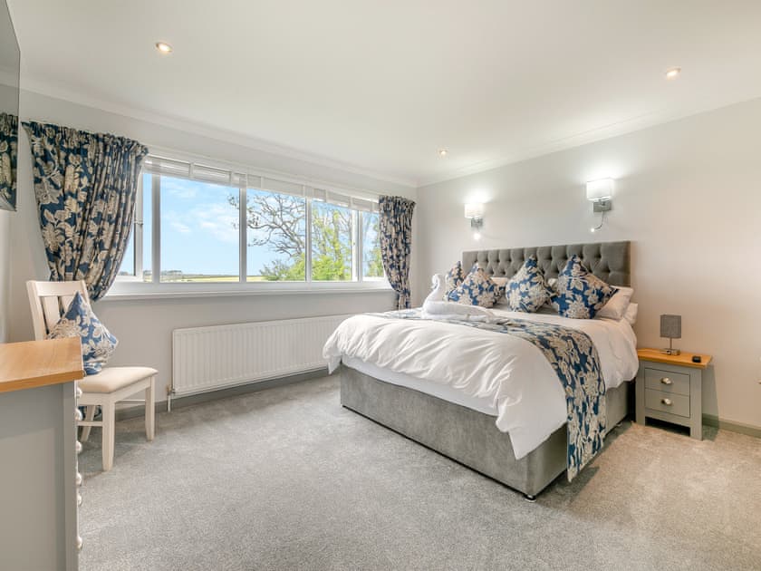 Double bedroom | The Lodge, Helston