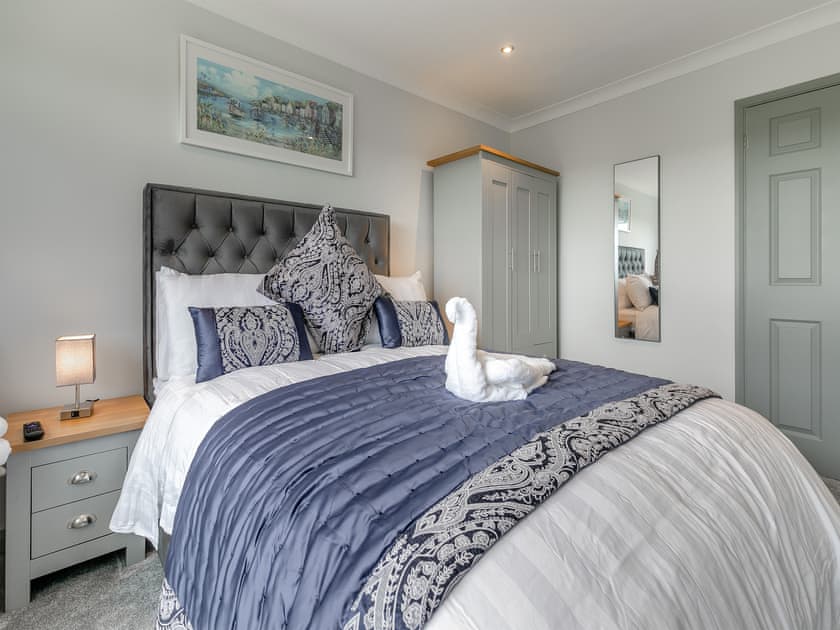 Double bedroom | The Lodge, Helston