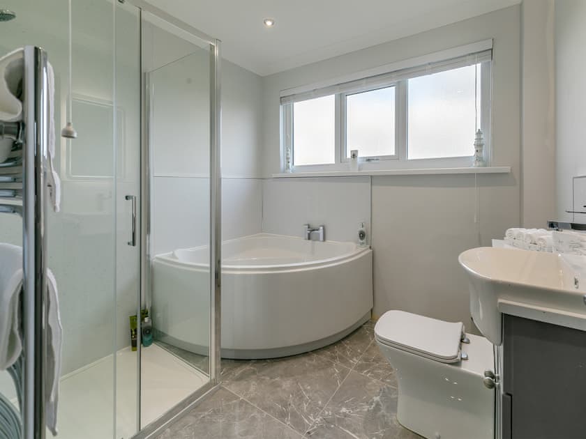 Bathroom | The Lodge, Helston