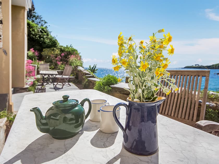 Outdoor area | Corner Cottage - Portmellon Fishermans Cottages, Portmellon