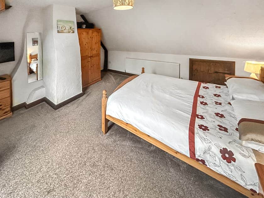 Double bedroom | Cider Cottage - Higher Checkridge Farm, Hawkchurch, near Lyme Regis