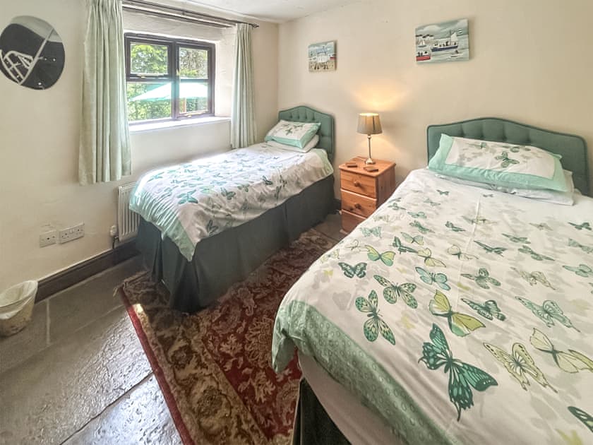 Ground floor twin bedroom | Higher Checkridge Farm- Cider House - Higher Checkridge Farm, Hawkchurch, near Lyme Regis