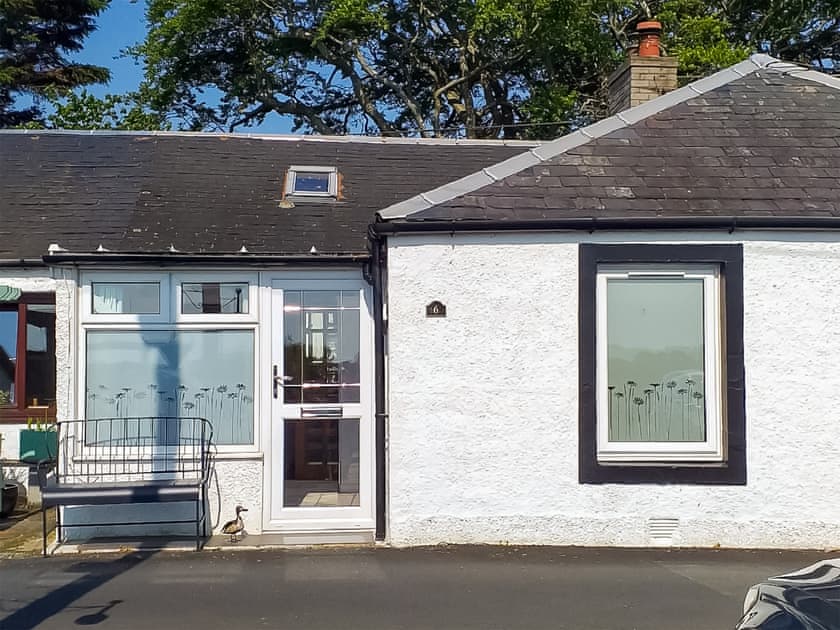 Exterior | Honeysuckle Cottage, Dreghorn, near Irvine
