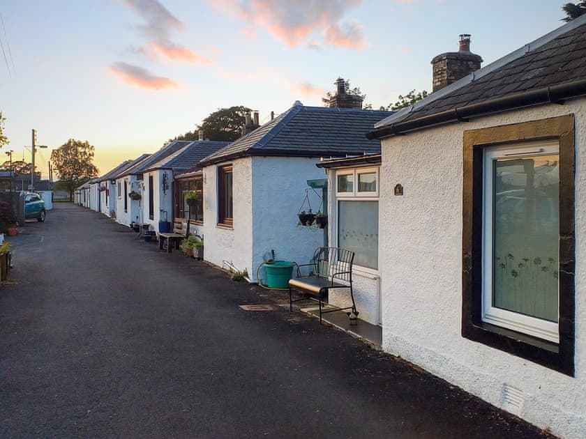 Exterior | Honeysuckle Cottage, Dreghorn, near Irvine