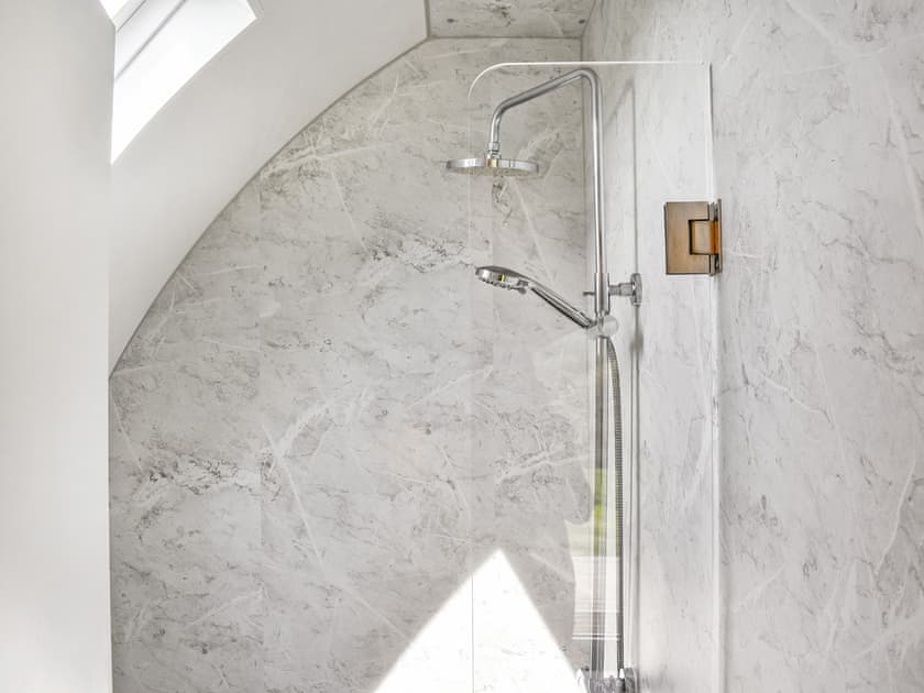 Shower room | Seren, Abbeycwmhir, near Llandrindod Wells