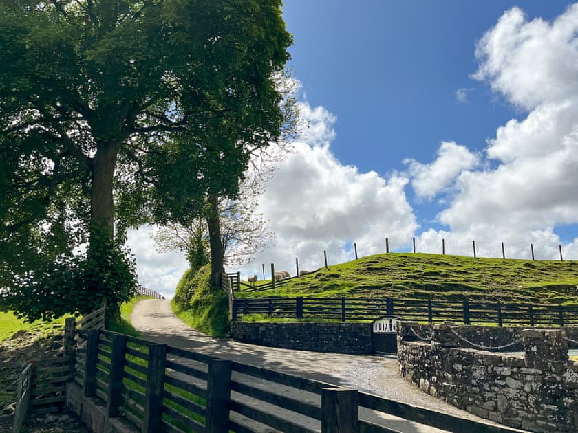 Surrounding area | Dolwen Isaf, Llanerfyl, near Welshpool