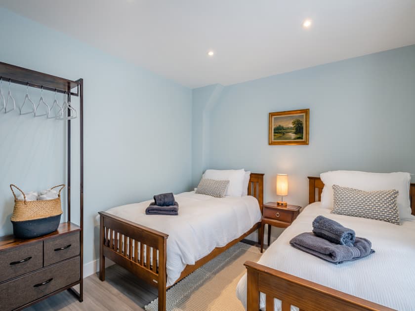 Twin bedroom with 2 3ft beds  | Hollyhocks-  The Loft at The Gatehouse - Hollyhocks, Holt