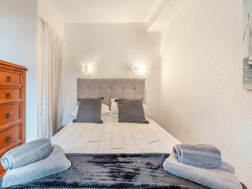 Double bedroom | Carraig-Dhubh South - Carraig Dhubh Cottages, Whiting Bay