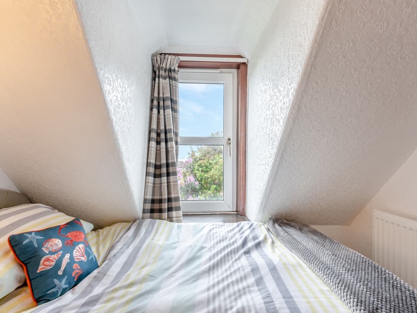Twin bedroom | Carraig-Dhubh South - Carraig Dhubh Cottages, Whiting Bay