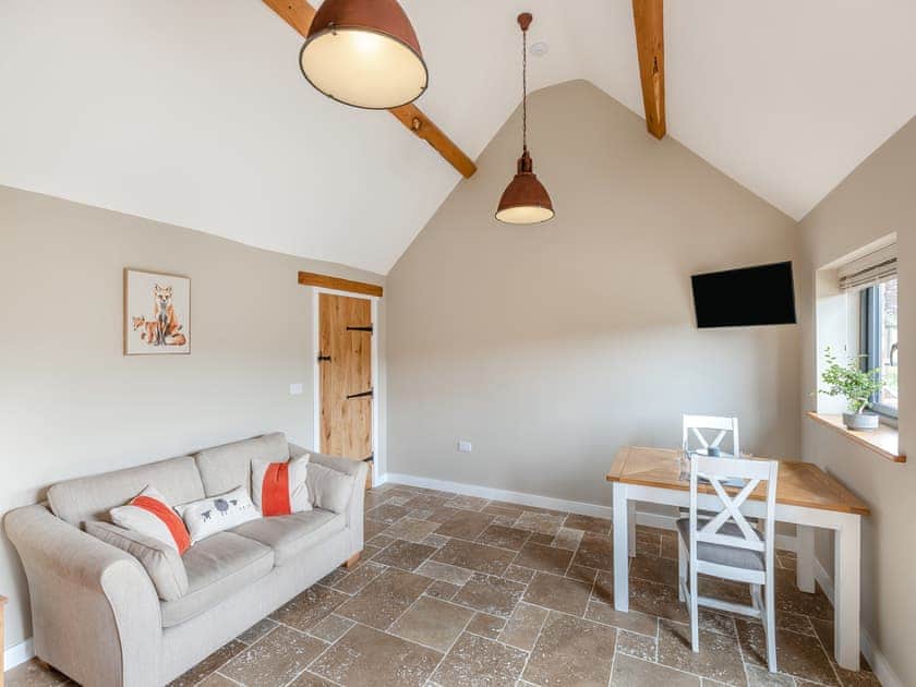 Living room/dining room | The Old Stables 1 - Quarry Hill Farm, Shipton Under Wychwood