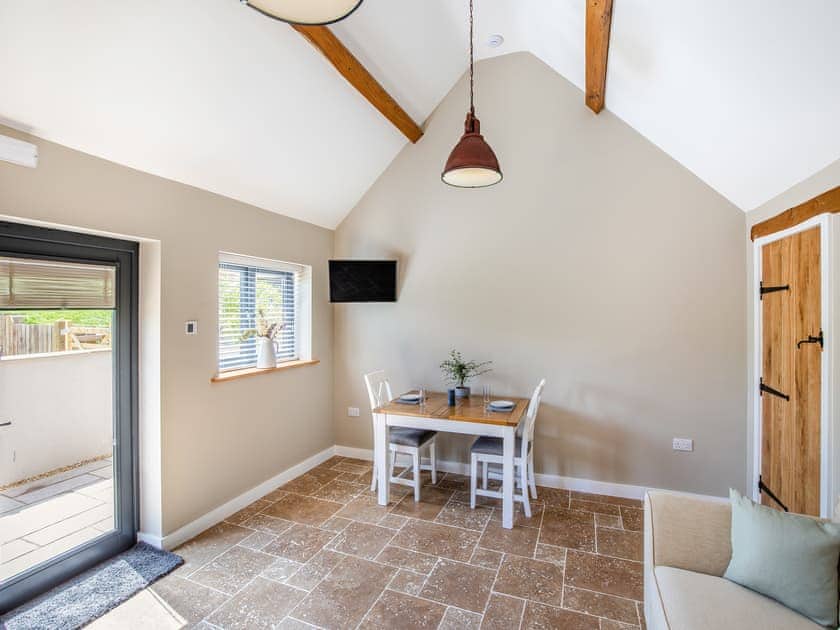 Living room/dining room | The Old Stables 2 - Quarry Hill Farm, Shipton-Under-Wychwood