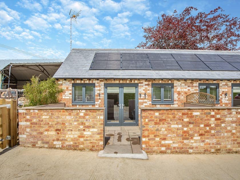 Exterior | The Old Stables 2 - Quarry Hill Farm, Shipton-Under-Wychwood