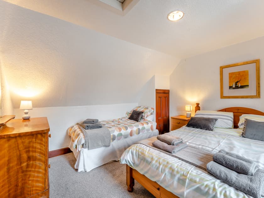 Family bedroom | Carraig Dhubh North - Carraig Dhubh Cottages, Whiting Bay