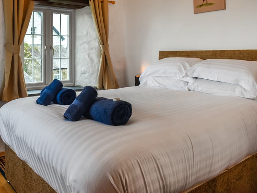 Double bedroom | Hay Barn - Sea View Barns, Penryn, near Falmouth