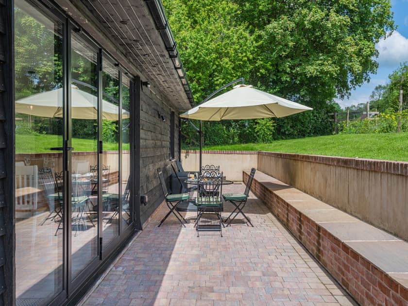 Sitting-out-area | Dunley Barn, Pitton near Salisbury