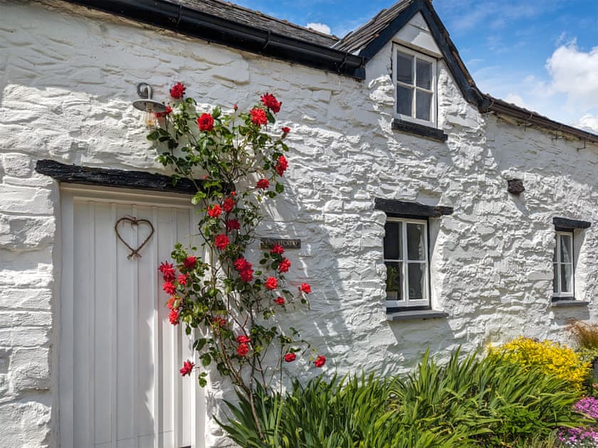 Exterior | Tyn Y Ffordd, Llanymawddwy near Dolgellau