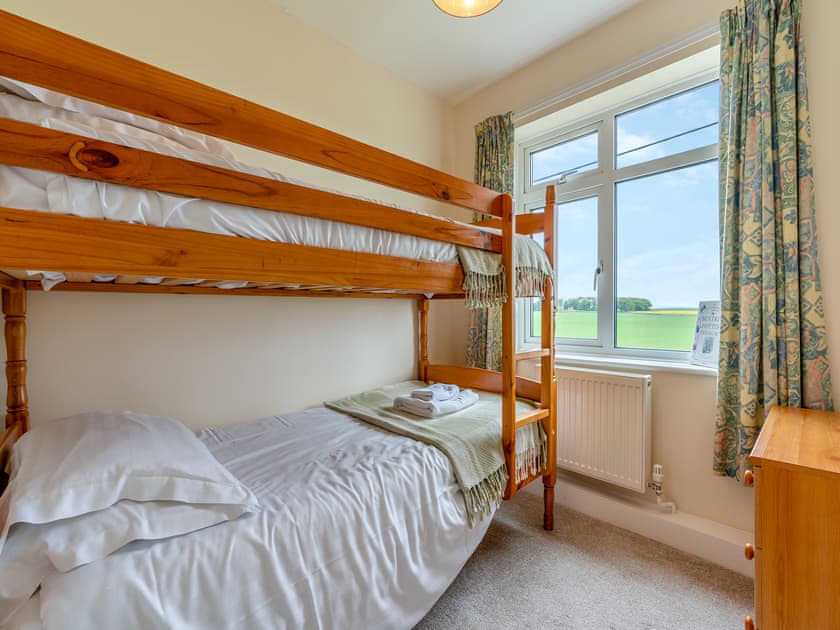 Bunk bedroom | Northwinds, Seahouses
