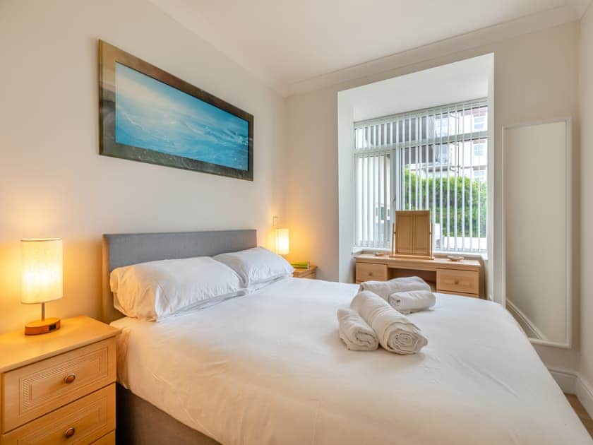 Relaxing double bedroom | 7 Vista Apartments - Vista Apartments, Paignton