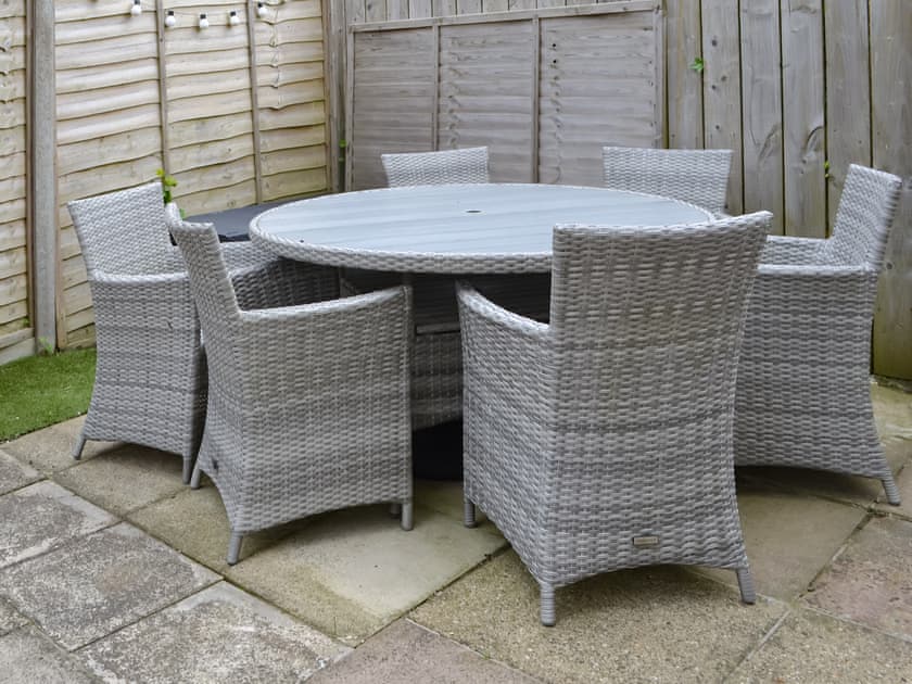 Sitting-out-area | Eldon Cottage, Hornsea