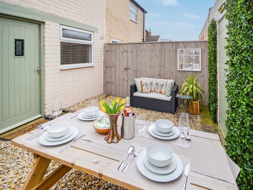 Sitting-out-area | Kew Cottage, Brotton, near Saltburn-by-the-Sea
