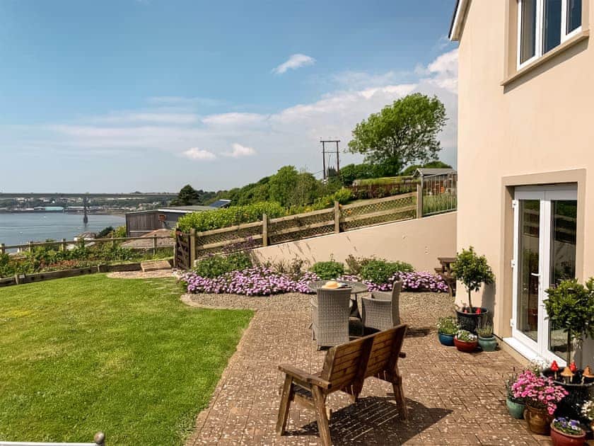 Outdoor area | The Hays, Burton