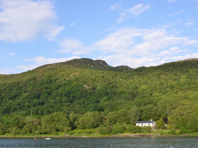 In a village but also in splendid isolation | Tigh-na-Creige, Colintraive